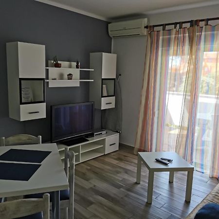 Apartment Martina Banjol エクステリア 写真