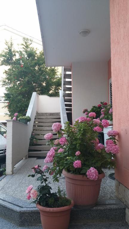 Apartment Martina Banjol エクステリア 写真