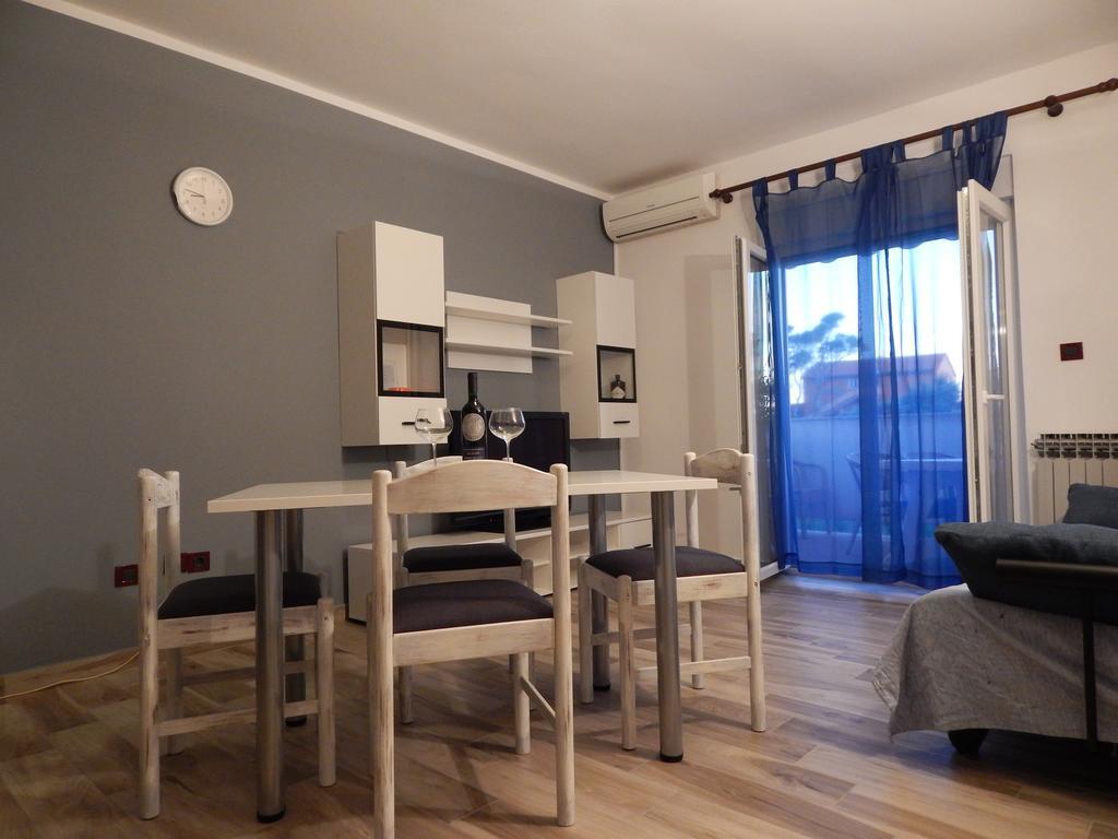 Apartment Martina Banjol エクステリア 写真