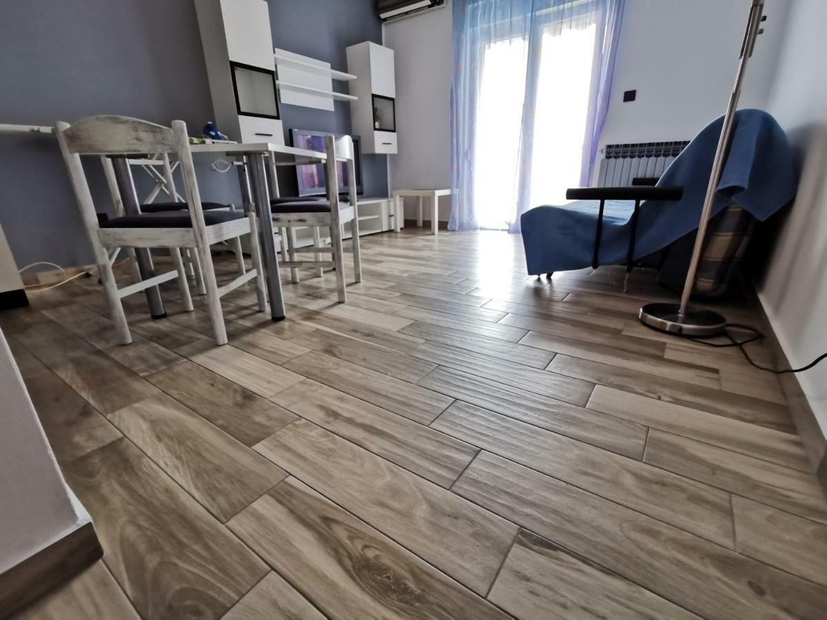 Apartment Martina Banjol エクステリア 写真